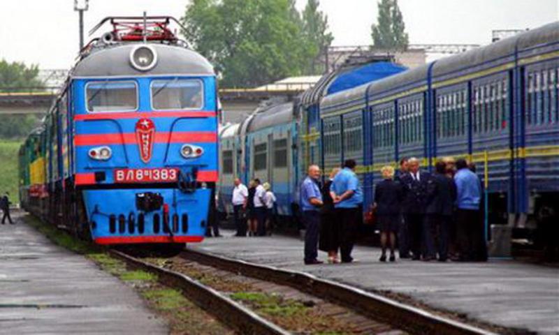 Железнодорожники и работники "Укрзализницы" грозят Яценюку всеукраинским страйком