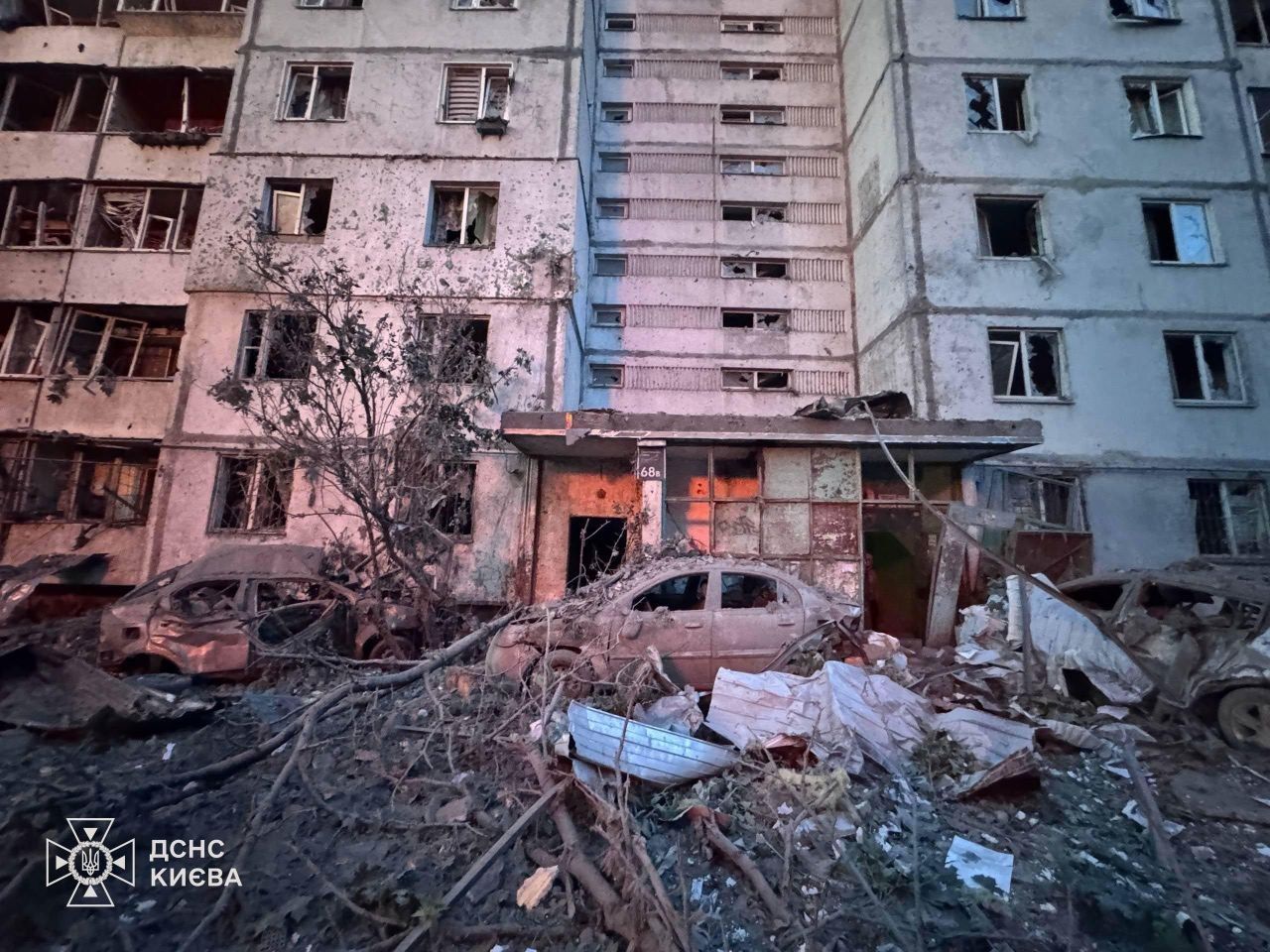 В Киеве возросло количество погибших и пострадавших, в области бушевали пожары: последствия атаки РФ