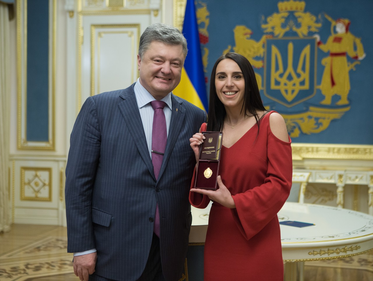 ​Официально: Порошенко присвоил Джамале звание народной артистки Украины