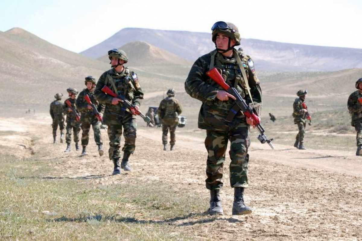 В Карабахе у войск Азербайджана начались сложности - приблизились к непростым узлам