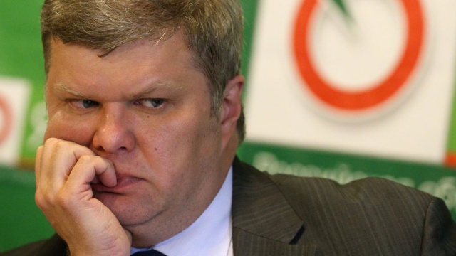 Лидера партии «Яблоко» Митрохина «расстреляли» яйцами