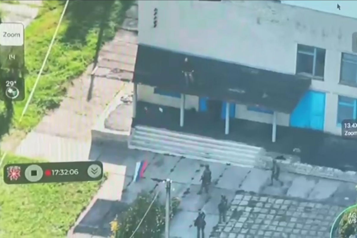 Внезапное на Курщине перешло под контроль ВСУ - "флагопад" в селе попал на видео