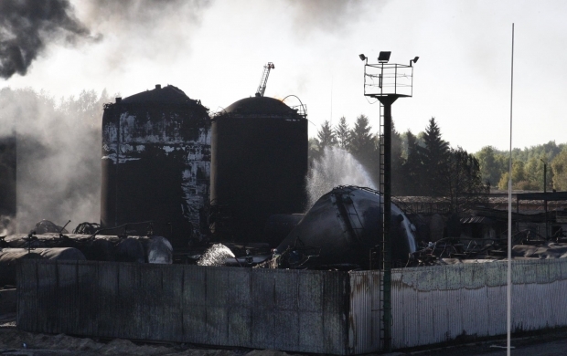 Ситуация на нефтебазе в Василькове спокойная: горение не наблюдается