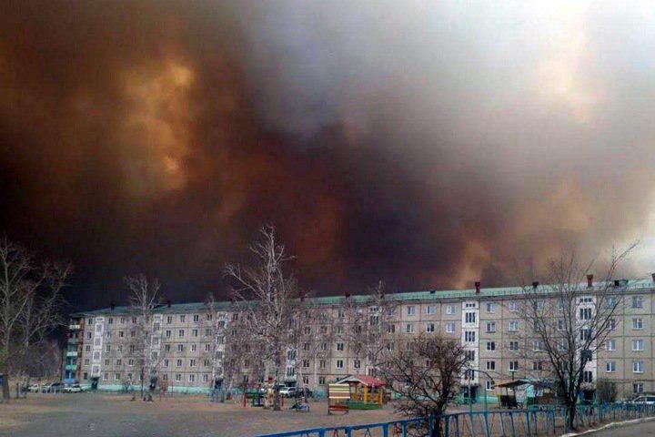 В Забайкалье уже пылают 9-этажки, в крае введен режим ЧС - подробности и апокалиптические кадры
