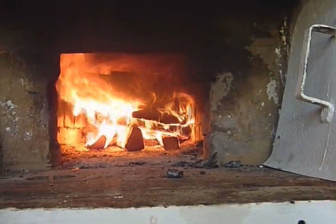 ​Когда ракеты есть, а газа нет: почему жители Псковской области запасаются дровами