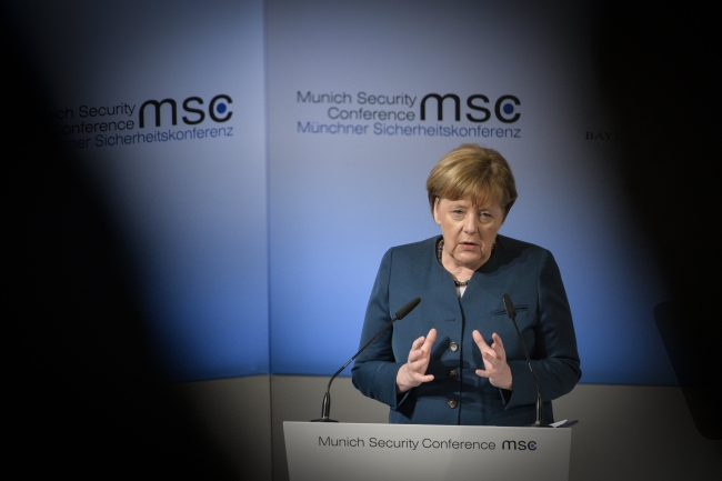 "Мы осуждаем Россию за Крым, но вынуждены с нею сотрудничать!" - Ангела Меркель назвала сферу, в которой будет работать с Путиным и дальше