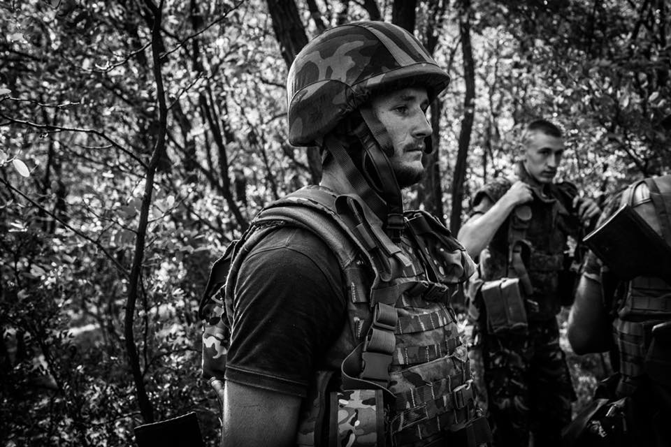 Молодую жизнь оборвала война: на Донбассе погиб боец "Правого сектора" с позывным "Хитрый"
