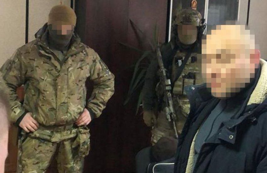 Спіймали на гарячому: СБУ виклала фото резонансного затримання чиновника-зрадника з Укрзалізниці 