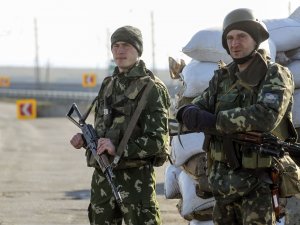 Лутковская: пропускная система в зоне АТО - негуманная