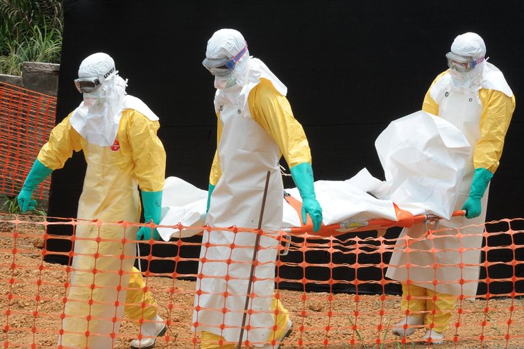 В США медсестра с подозрение на вирус Эболы сбежала из дома