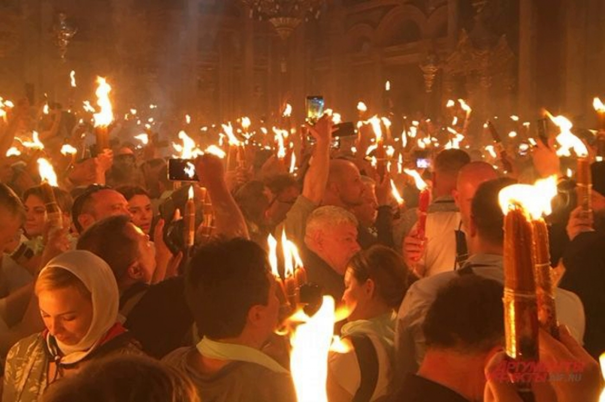 УПЦ МП зовет всех украинцев в Киево-Печерскую Лавру встречать Благодатный огонь