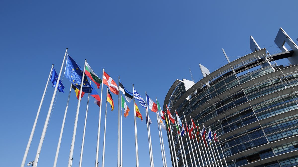 Европарламент осудил гибридное вмешательство РФ в дела Беларуси: фрагмент резолюции