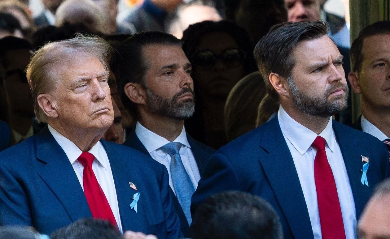 Трамп отстранил двух топ-чиновников от обсуждений плана удара по Ирану: кто не вошел в круг доверенных лиц