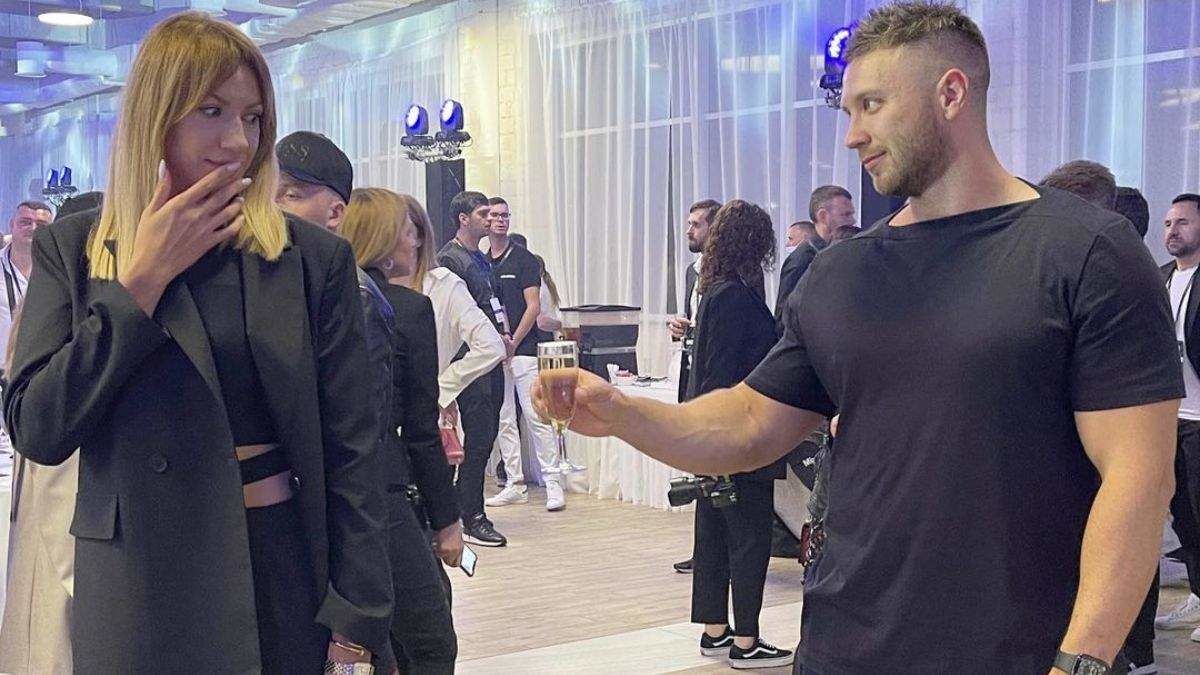 "Неожиданно: Леся становится "победительницей" "Холостяка"", – Заливако дал Никитюк вместо розы бокал вина