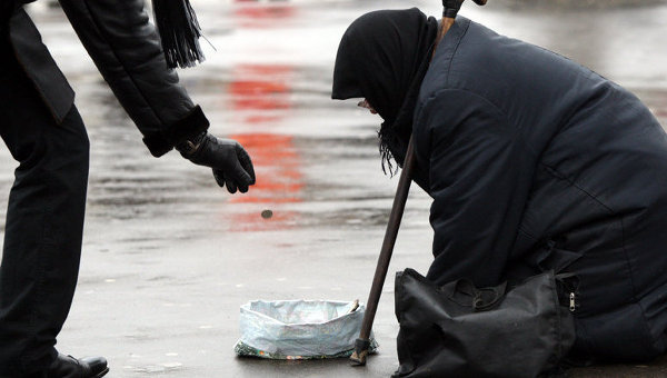 Росстат: в России выросло число бедных