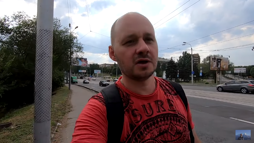 Блогер из РФ Борисов агитирует россиян переезжать в "ДНР": видео рассказа о "прелестях" жизни в Донецке