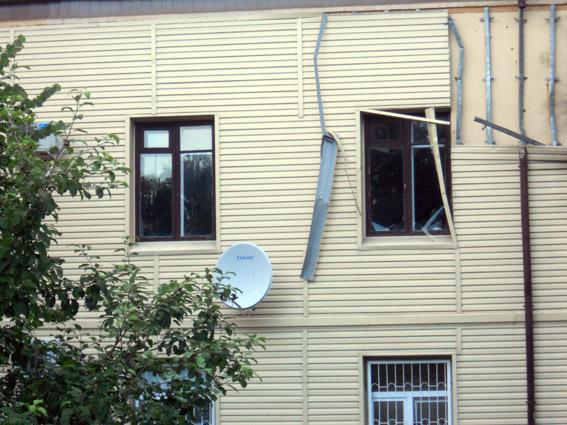 ​В Полтавской области из гранатомета обстреляли здание налоговой