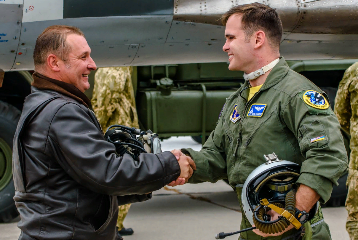 Фото дня: украинский и американский пилоты готовы противостоять российской агрессии
