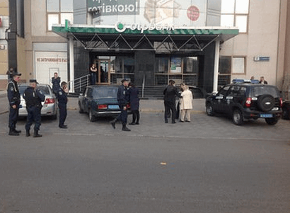 Жительницу Николаева обстреляли на выходе из банка и забрали 7 млн гривен