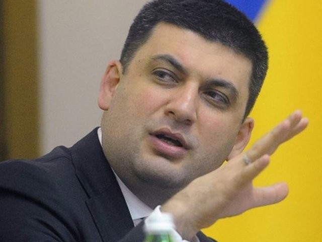 Выборы в Донбассе под дулом автоматов исключены, - Гройсман