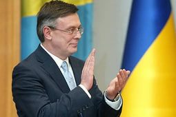 Украина находится под влиянием США, - Кожара