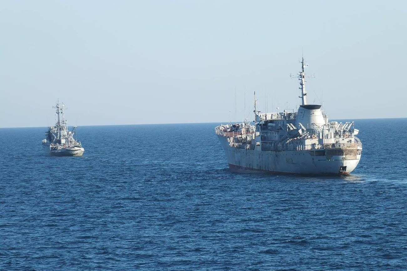 Оккупанты потрясены появлением военных кораблей Украины у берегов Крыма: стала известна первая реакция россиян 