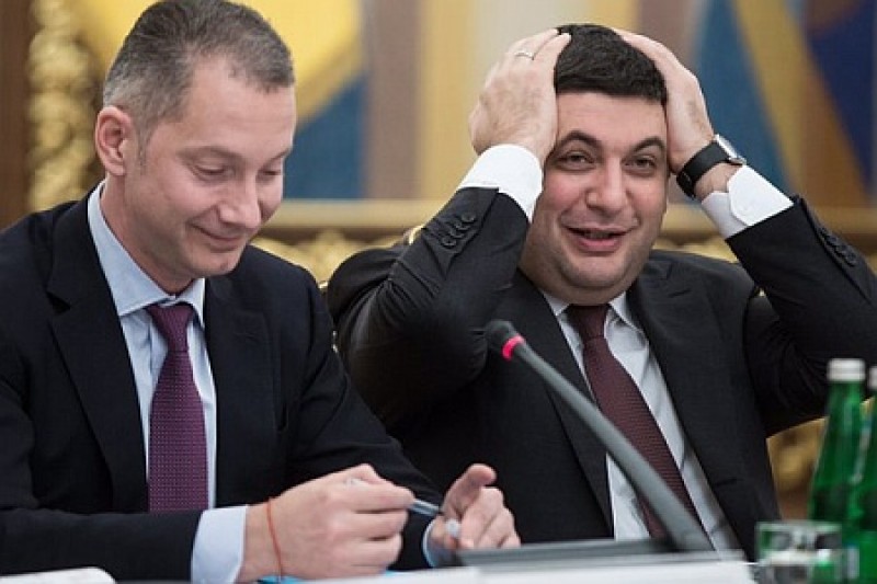 Правительство Гройсмана: Аваков и Кириленко остаются, остальные ключевые посты получают представители Порошенко