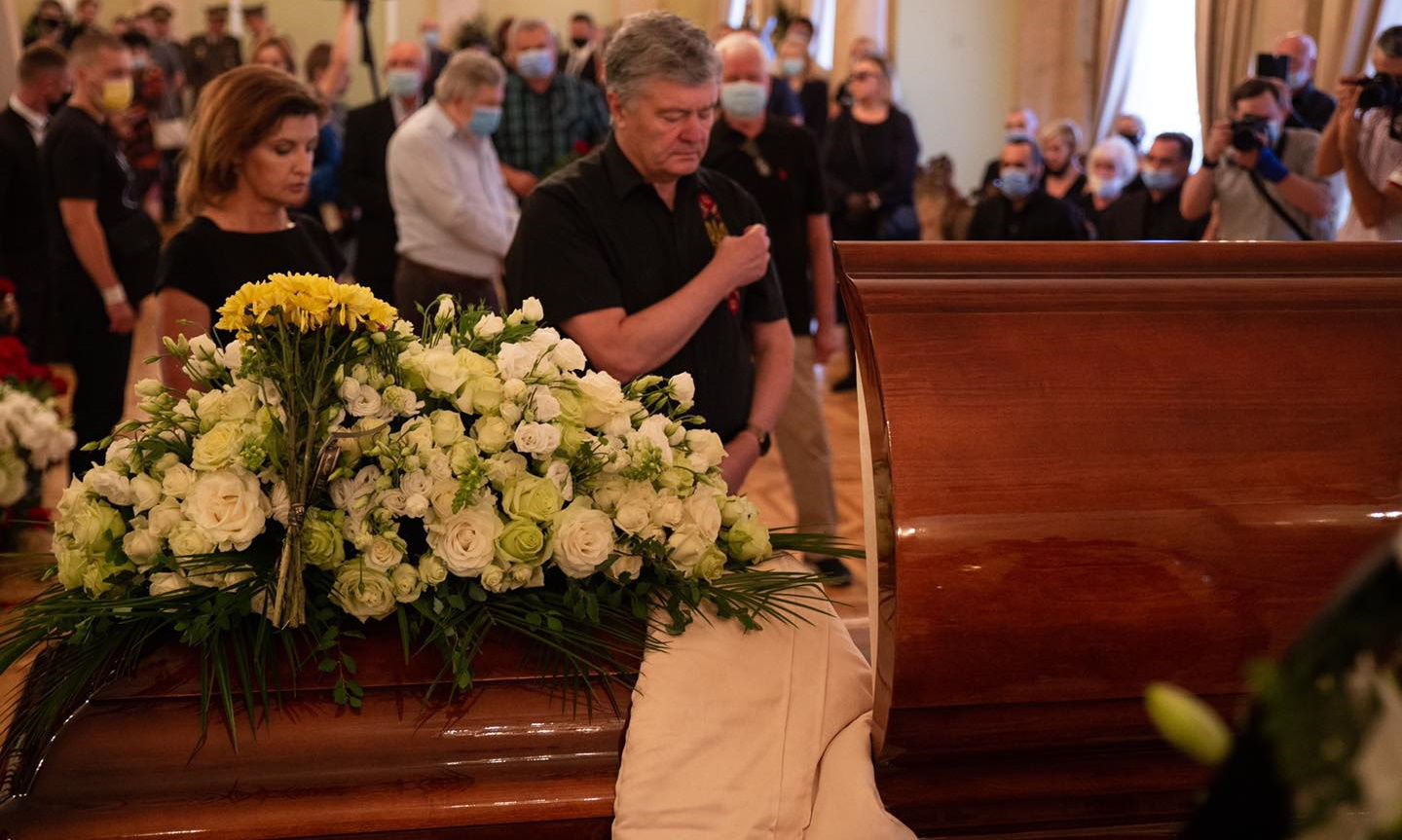 Порошенко пришел на похороны Марчука: "Украина прощается с великим человеком"