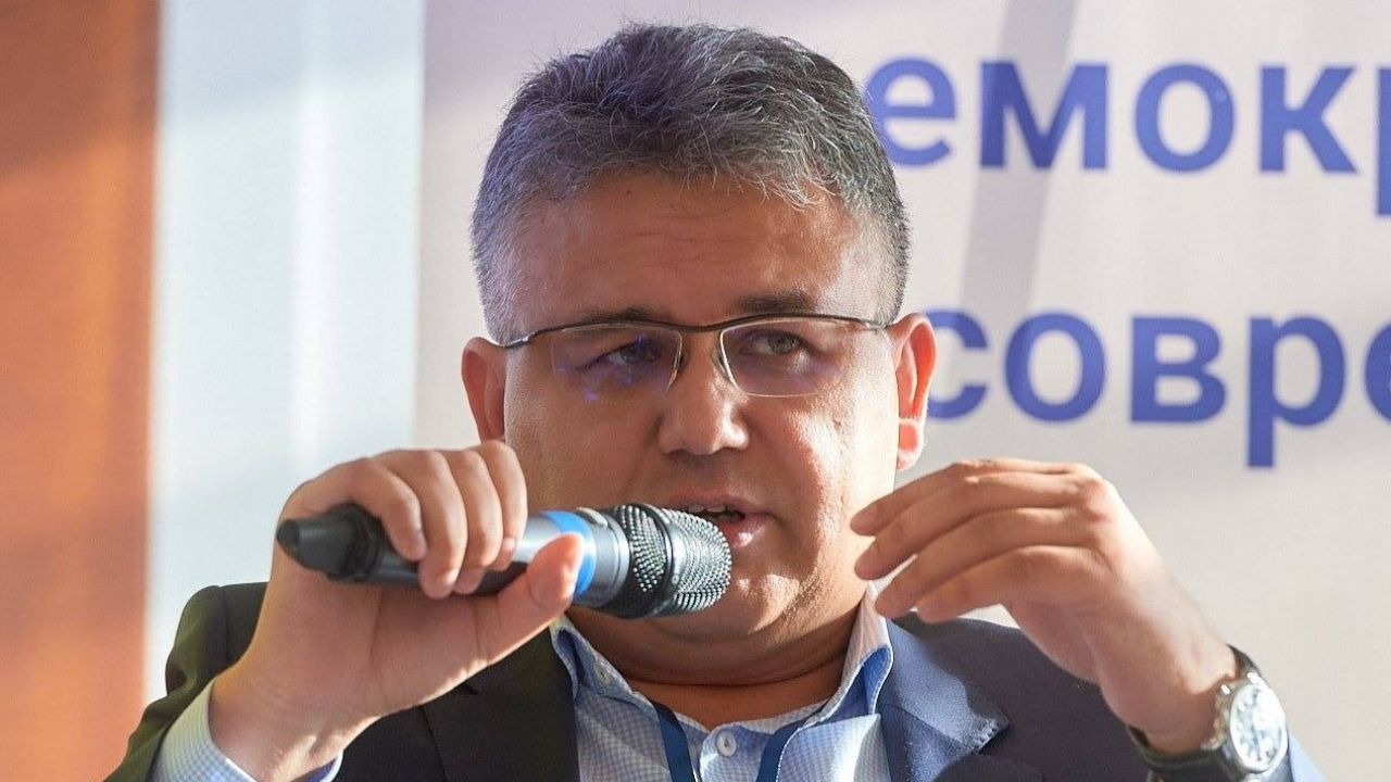 Галлямов назвал серьезный фактор, который "может сыграть погоду" на переговорах и "урезонить" Путина