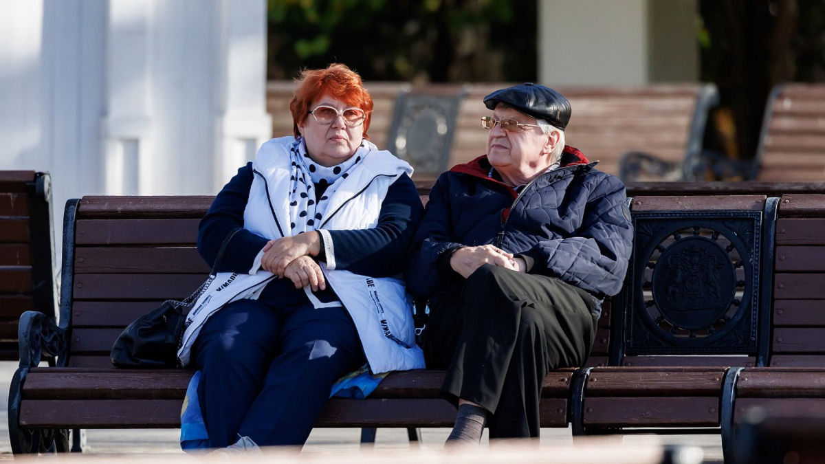К 2040 году средним жителем России будет женщина в возрасте 50–55 лет – СВР