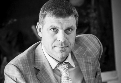 ​Константин Савинов заявил о своем увольнении с поста заммэра Донецка