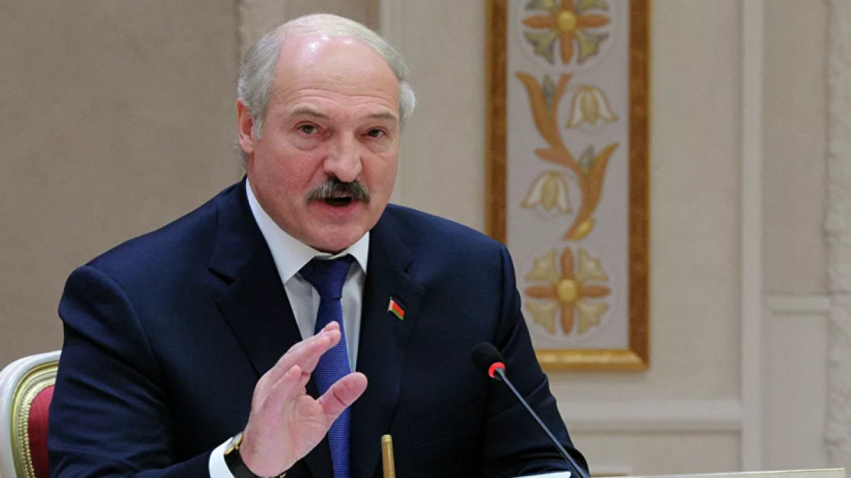 Лукашенко ответил на вопрос, почему не назовет Россию агрессором