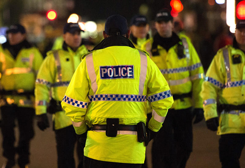 В Манчестере прогремел новый "большой взрыв" в торговом центре - полиция срочно проводит эвакуацию - Reuters