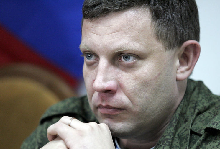 "То есть завезли все же боярышник в Донецк...", - политолог Сазонов высмеял главаря "ДНР" Захарченко