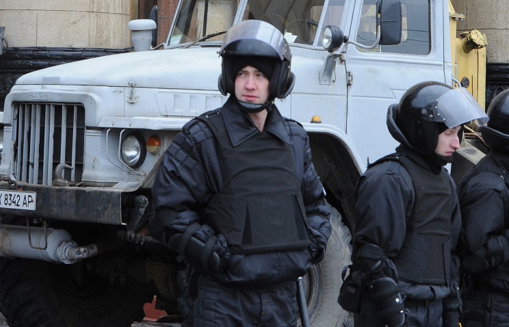 В Харькове из гранатомета обстреляли воинскую часть