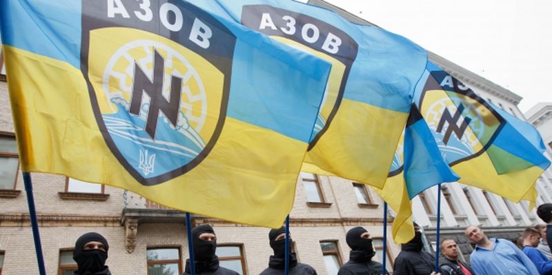 У здания Посольства РФ в Киеве «Азов» требует обводить украинских патриотов и российских националистов