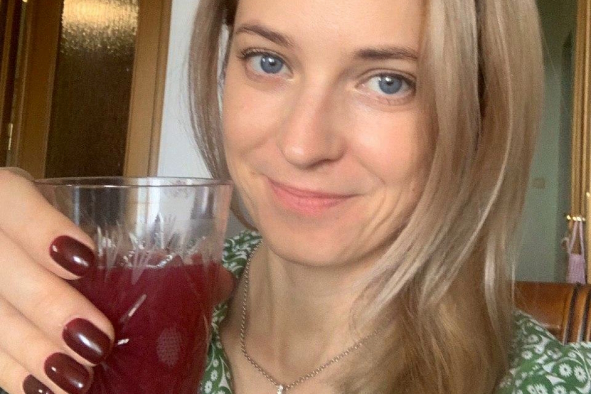 ​Поклонская с бокалом вина обратилась к Зеленскому в день рождения: "У меня осталось незаконченное дело в Киеве"