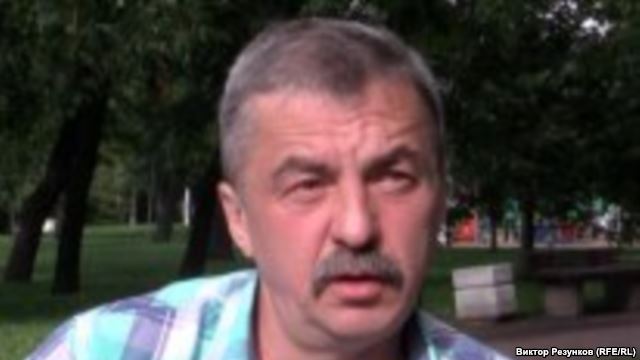 Российский офицер после неудачной попытки получить жилье вернул Путину медали