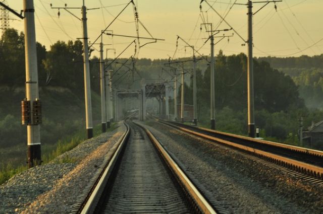 Жуткая катастрофа под Львовом: поезд "Интерсити" не смог избежать столкновения с оказавшейся на путях женщиной