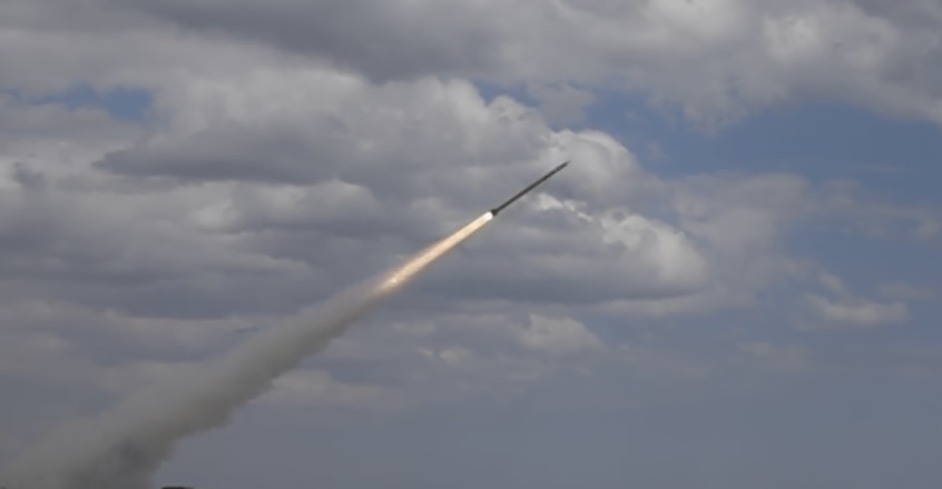 Конструкторы провели испытания: "Украинские ракеты - управляемые, и именно поэтому эффективнее и точнее поражают цели" (кадры)