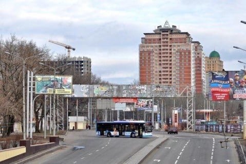 Куда исчезли люди в Донецке: блогер проехал по улицам города и показал реальное видео о жизни в "ДНР"