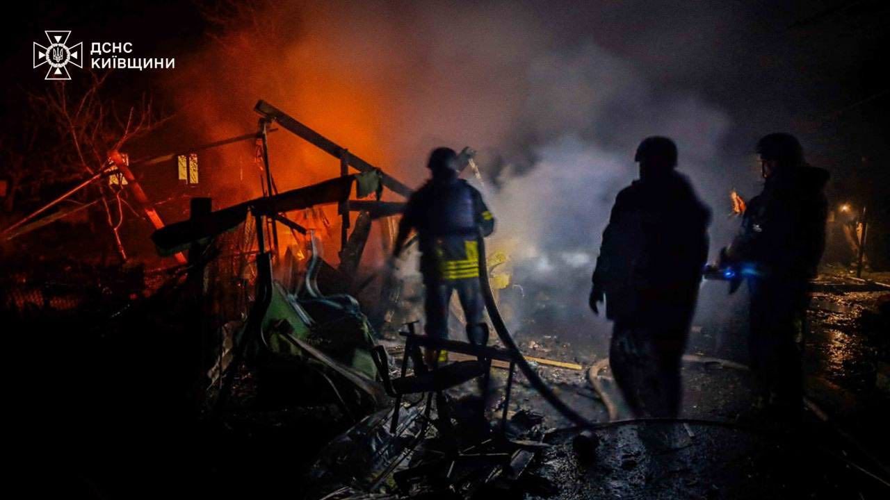ГСЧС показала последствия ударов РФ по Запорожью, Черкассам, Днепру, Сумам, Одесской и Киевской областям 
