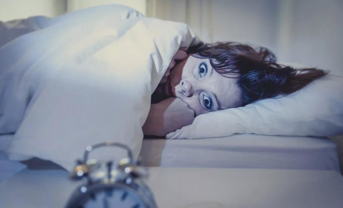Експерти назвали позу для сну, що провокує нічні кошмари