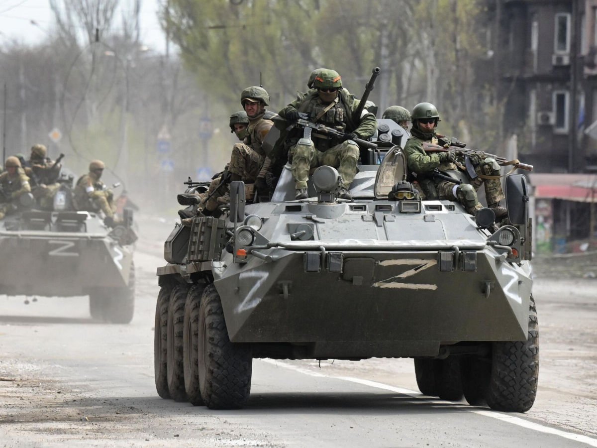 Россия выводит из Мариуполя большинство своих войск 