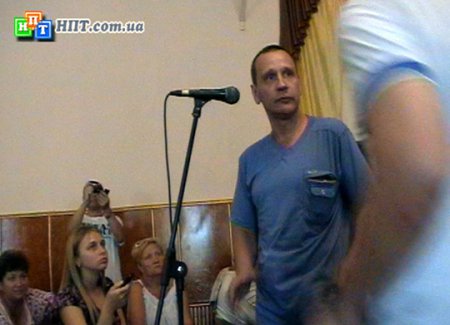 Назвал войну в Донбассе "гражданской войной" – получай удар в лицо: в Павлограде ударили активиста за антипатриотические заявления