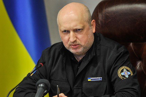 ​Турчинов: "РФ готова атаковать Украину несколькими армиями одновременно"