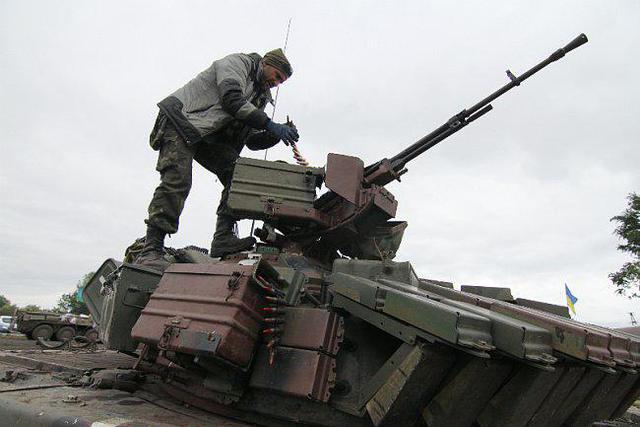Пресс-центр АТО: боевики обстреливают Донбасс из гранатометов и артиллерии