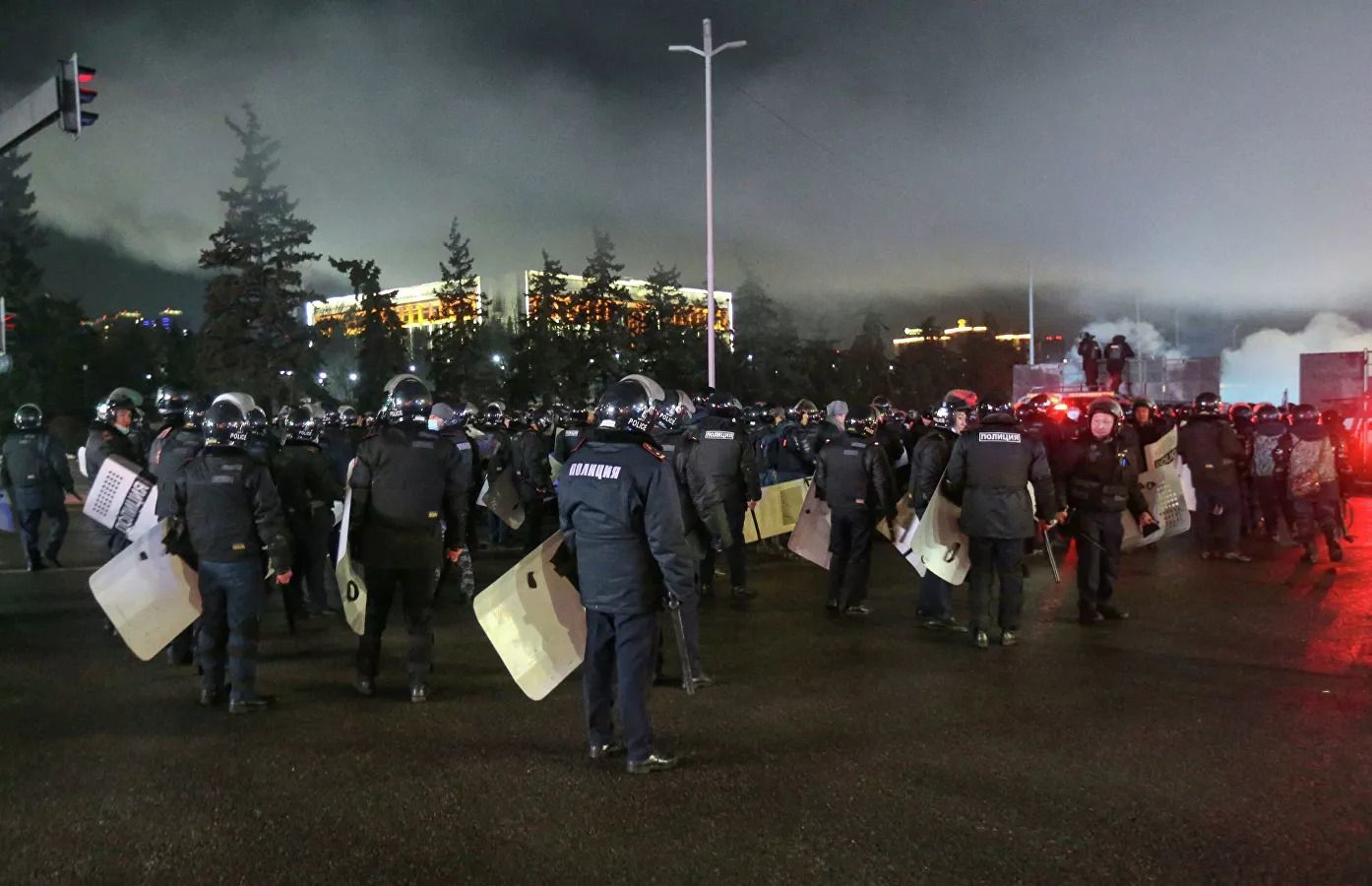 Митинги в Казахстане: СМИ сообщают о первых жертвах среди детей