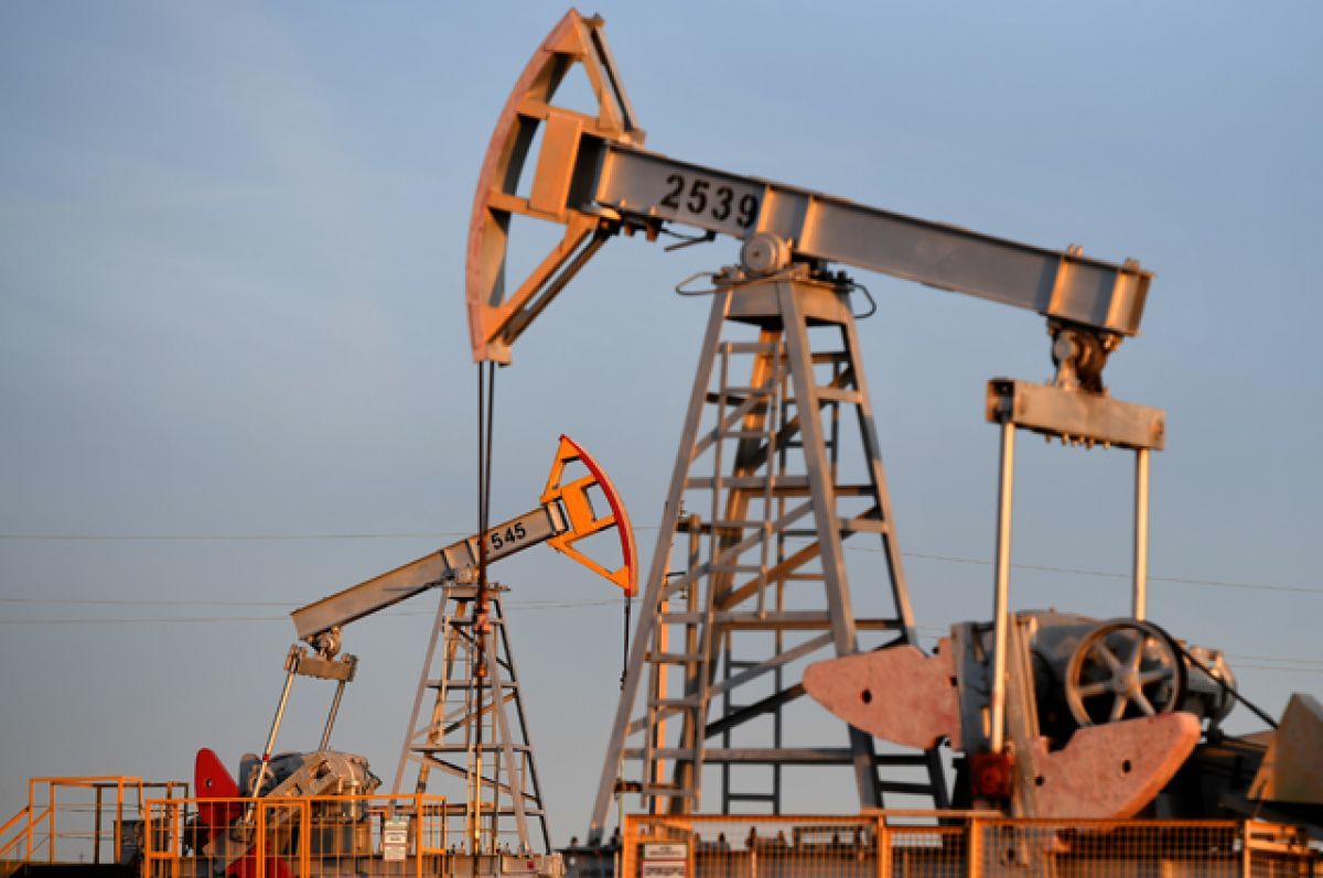 Нефть продолжает дорожать, названа причина волнений на рынке – график