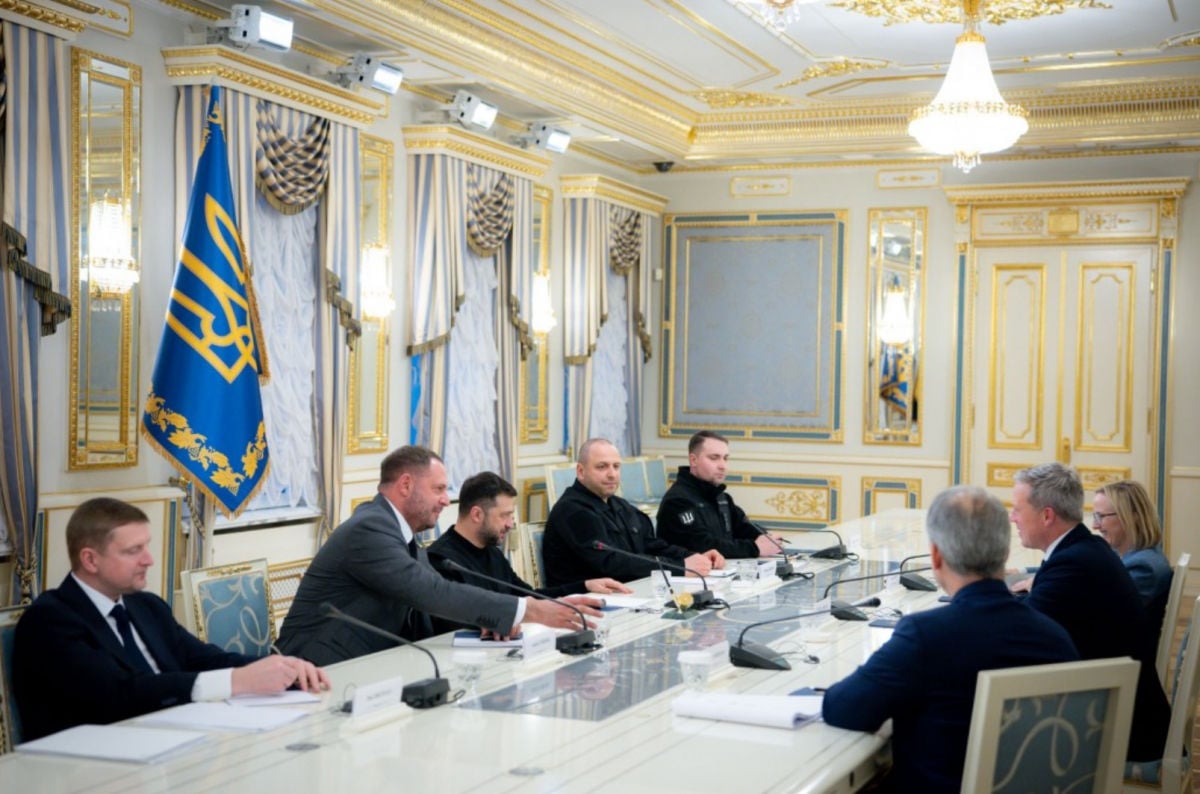 Территории, армия и не только: стало известно содержание контрпредложения Украины и Европы на план США – Bloomberg